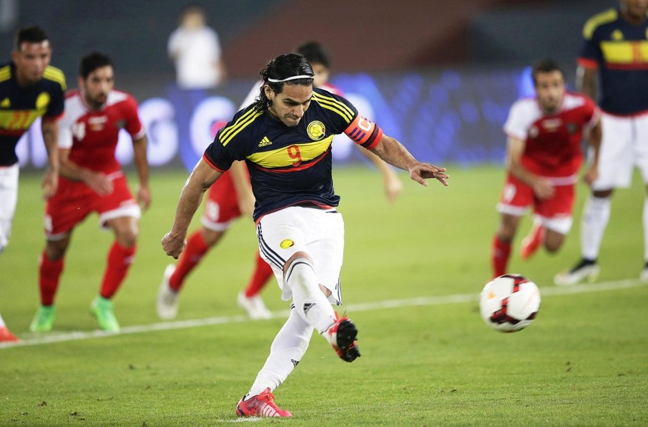 Calciomercato: no a Cavani, Juve in quota su Falcao