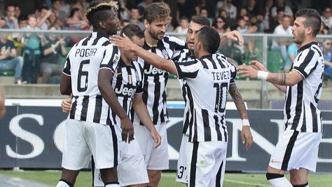 Juve, pari a Verona. Toni vince la sfida con Tevez