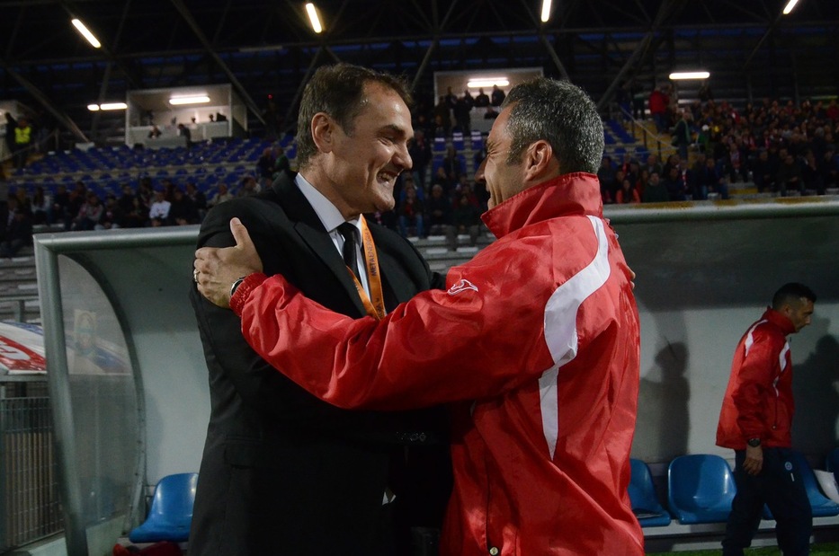 Novara, Toscano sollevato dall'incarico