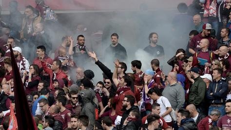 Juventus-Torino, petardi contro l’albergo dei bianconeri