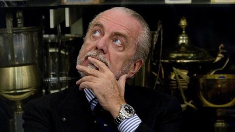 Napoli, manifesto ultras contro De Laurentiis