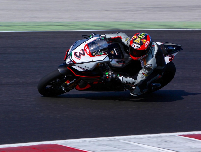 SBK Misano, Biaggi leader nelle prime libere SBK Misano, Biaggi leader nelle prime libere