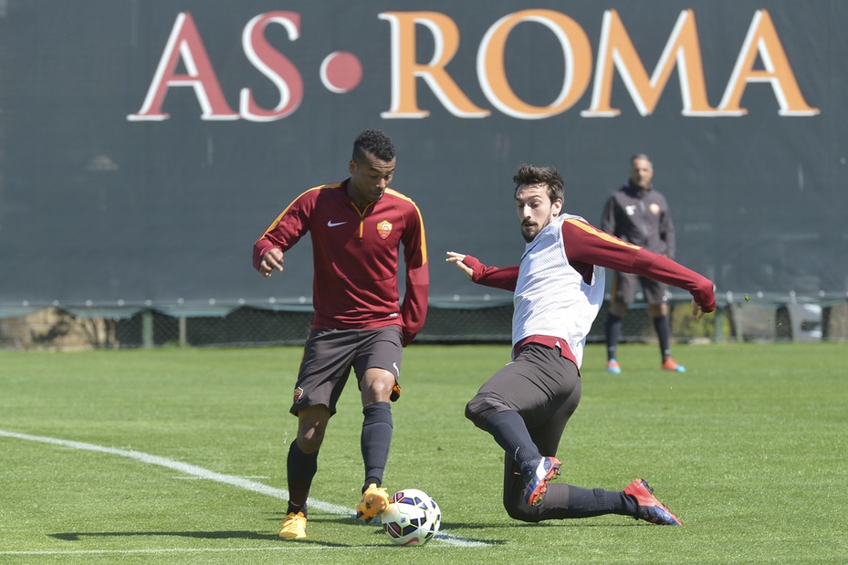 «Il Newcastle vuole prendere Ashley Cole»