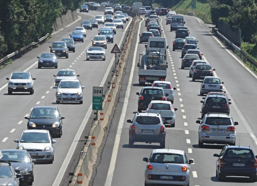 Auto a benzina: in Italia è calo
Auto a benzina: in Italia è calo