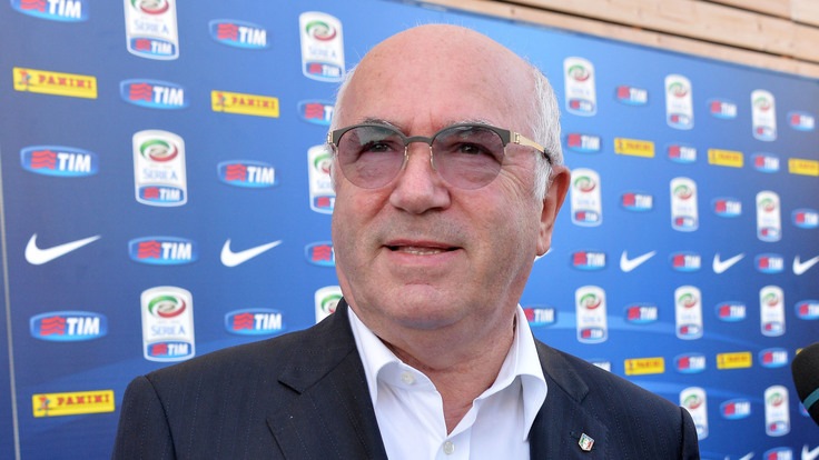 Tavecchio: «Italiani violenti pure se giocano a bocce»