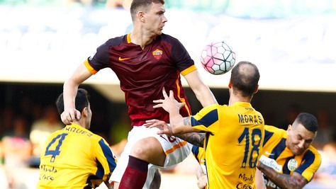 Dzeko: «Totti leggenda, possiamo giocare insieme»