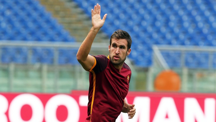 Roma, operato Strootman. Il chirurgo: «Tra due mesi sapremo»