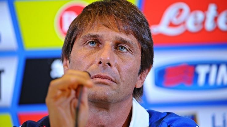 Italia, Conte difende Pirlo: «Non criticatelo» Italia, Conte difende Pirlo: «Non criticatelo»
