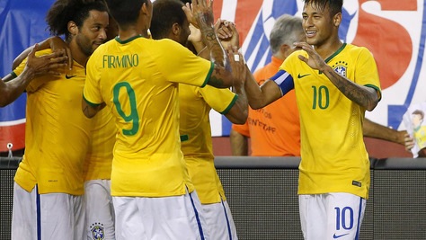 Brasile show con Neymar, Messi salva l'Argentina