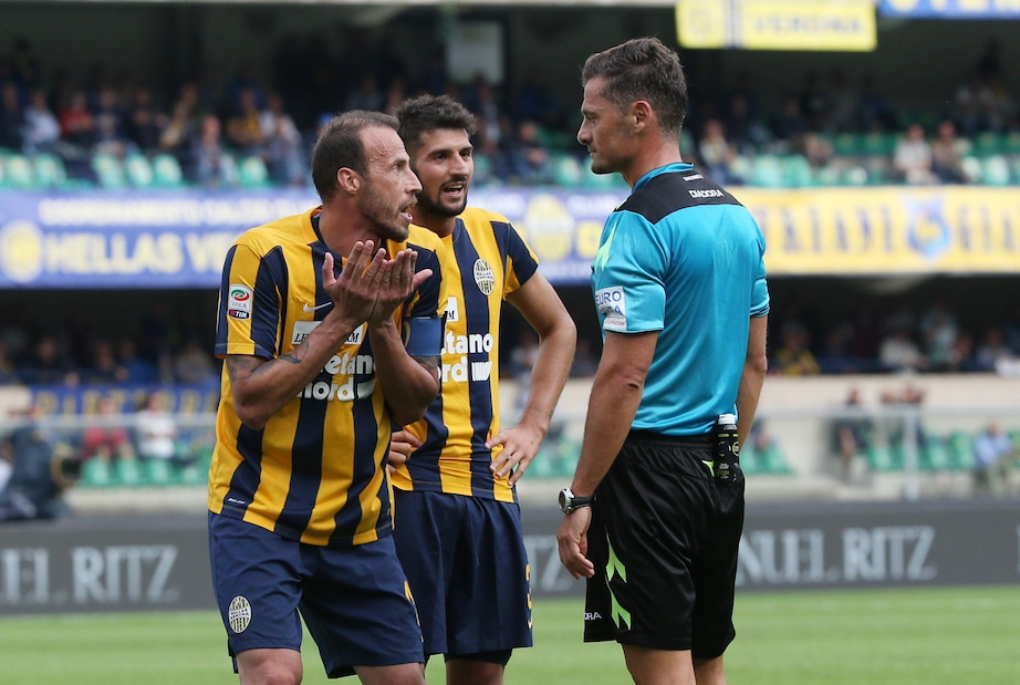 Gol buoni, da annullare, rigori. Giacomelli è un vero disastro