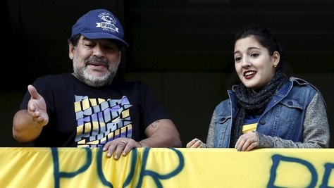 Maradona: «Darei un braccio per giocare con Tevez»