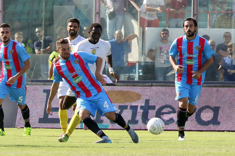 Il Catania deferito: irperf e fideiussione Il Catania deferito: irperf e fideiussione