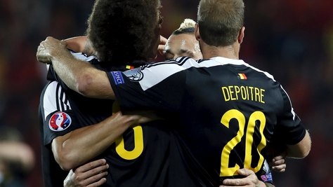 Euro 2016, Nainggolan segna e festeggia la qualificazione