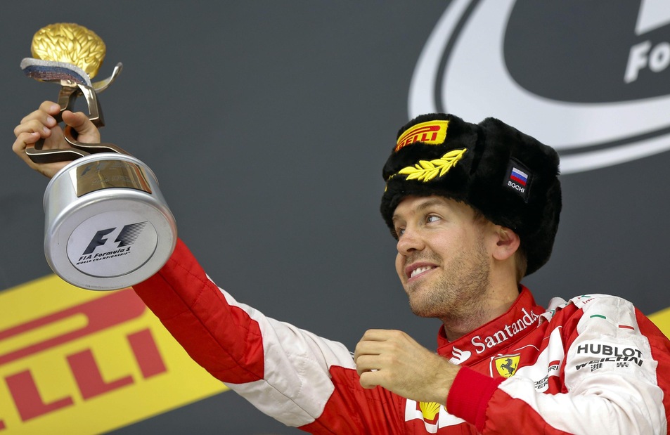 F1, in quota Vettel sorpassa Rosberg