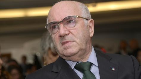 Tavecchio: «C'è un disegno contro di me. Denuncio Giacomini»