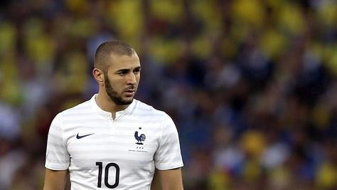 «Sextape Valbuena, ecco la telefonata di Benzema all'amico»