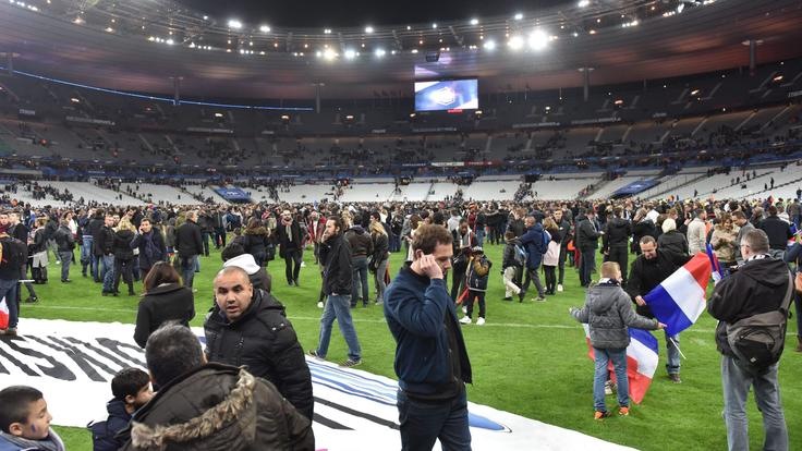 Attentati Parigi: kamikaze voleva entrare nello stadio, bloccato