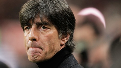 Attentati Parigi, Loew: «Giochiamo per la democrazia»