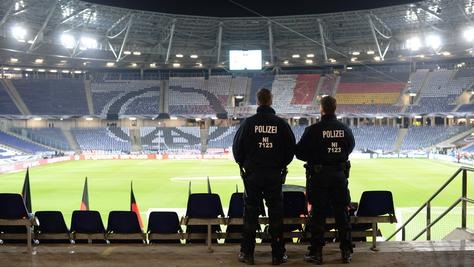 «Germania-Olanda, dovevano esplodere 3 bombe allo stadio»