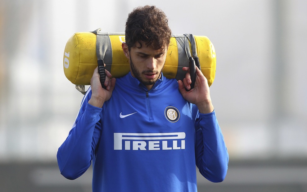 L'Inter schianta il Bari (2-0)