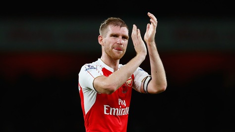 Calciomercato Roma, Mertesacker: «L'Arsenal rivuole Szczesny»