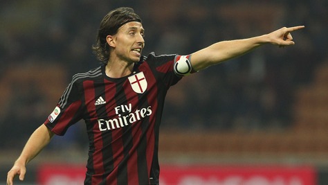 Calciomercato Milan, Montolivo apre la strada dei rinnovi Calciomercato Milan, Montolivo apre la strada dei rinnovi