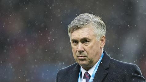 Manchester United, flop da 335 milioni: van Gaal rischia, pronto Ancelotti