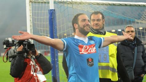 Napoli-Roma, sale la febbre. Cancelli aperti in anticipo