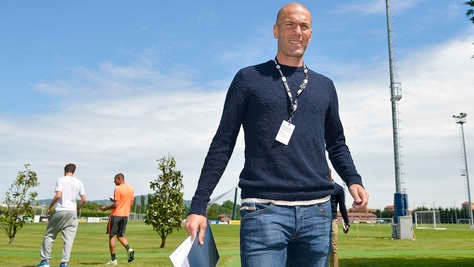 Calciomercato, Zidane: «Panchina Real? Sostengo Benitez»