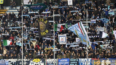 Fiorentina-Lazio, petardi e fumogeni: 28 tifosi laziali denunciati
