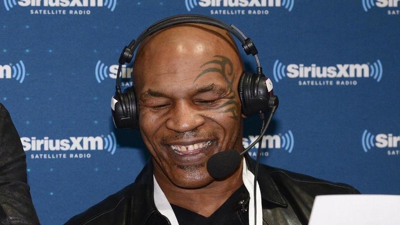 Nuova caduta per Tyson... stavolta dall’hoverboard