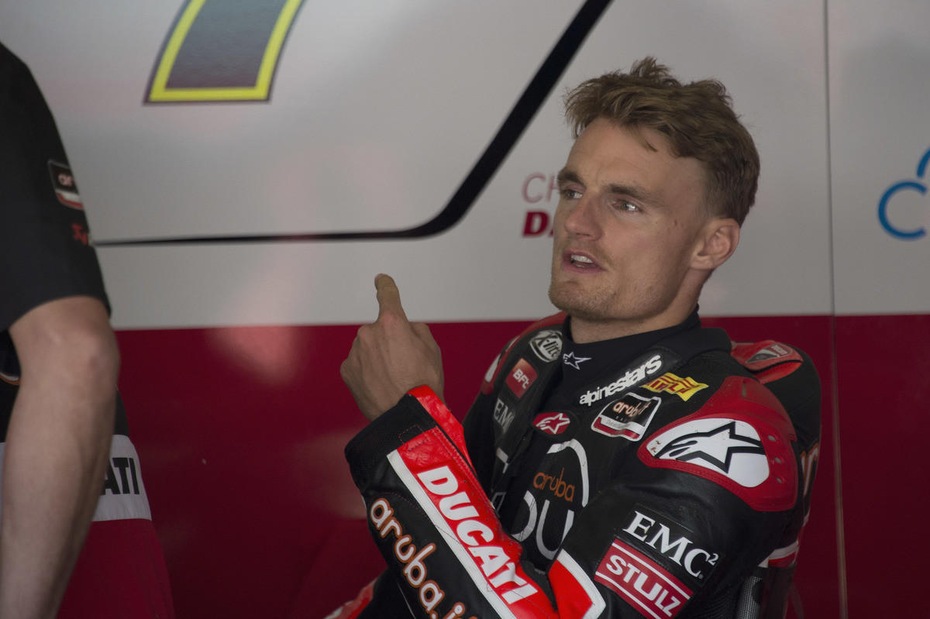 Superbike, Ducati: Davies determinato a migliorare