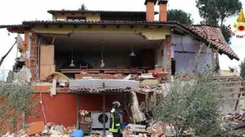 Sanremo, esplode villa. Garko in ospedale sotto choc