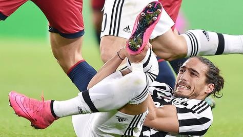 Juventus: Caceres, confermata la lesione al tendine d'Achille