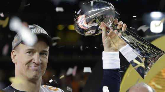 NFL, Superbowl ai Denver Broncos. Peyton Manning, vittoria e addio?