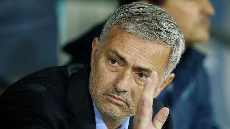 Calciomercato, Mourinho torna all'Inter per soffiarle Icardi. E Mancini chiede Darmian