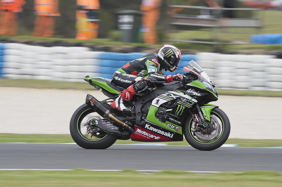 Superbike, Australia: Kawasaki meglio di Guintoli