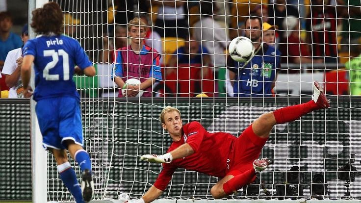 Calcio, c'è un rigore? Bisogna sempre ascoltare Pirlo
