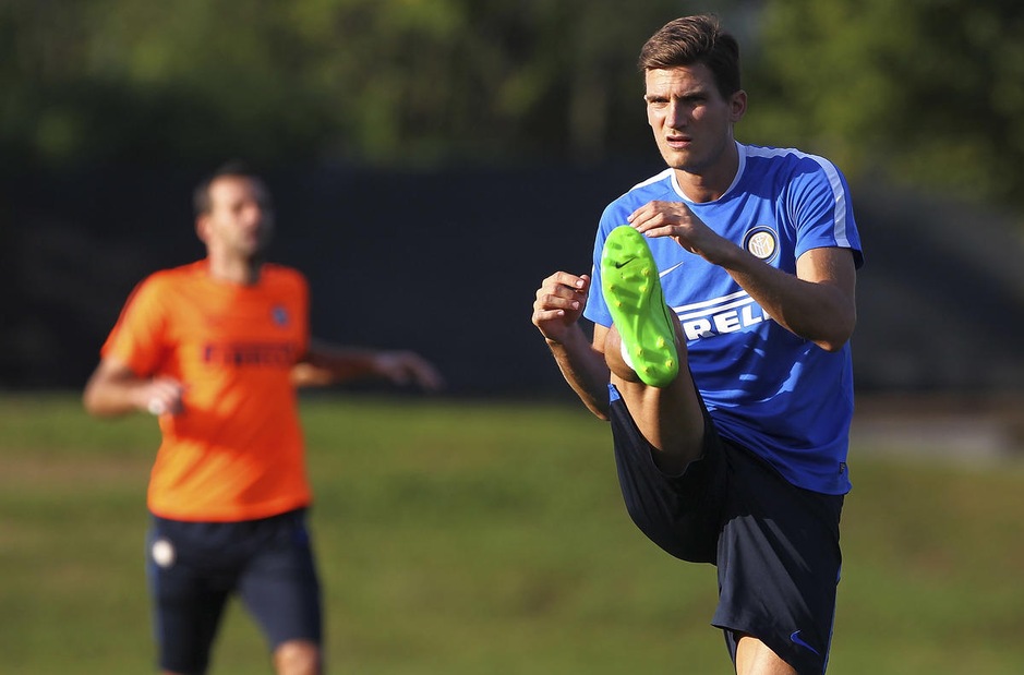 Calciomercato Siviglia addio, per Andreolli Inter o Udinese