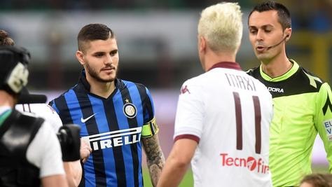 Inter-Torino: Maxi Lopez, niente mano e gestaccio a Icardi. Maurito: «È l'ignoranza...»