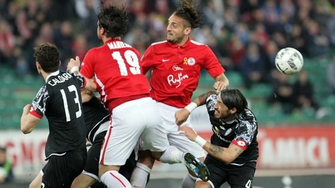 Serie B: Bari-Cesena termina a reti inviolate
