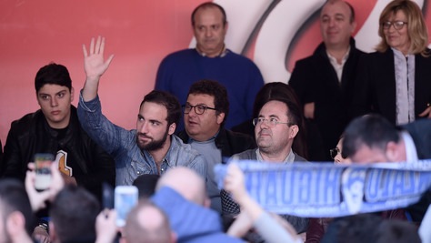 Serie A Napoli, Higuain al S.Paolo, per lui maschere e striscioni