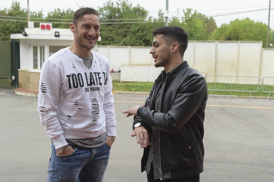 Roma, Il tifoso che ha fatto il giro del mondo in tv: «Mai pianto per una donna, per Totti sì»