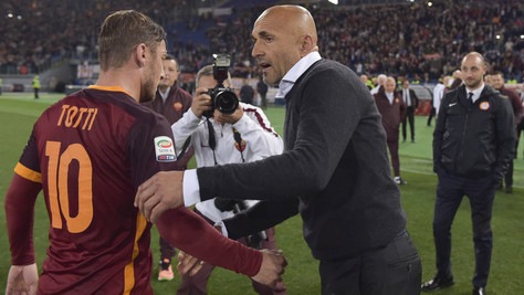 Roma, Spalletti: «Totti? Lo sto gestendo bene»