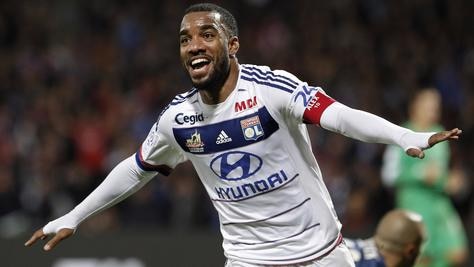 Calciomercato Roma, ciao Dzeko. Piacciono Lacazette e Zaza