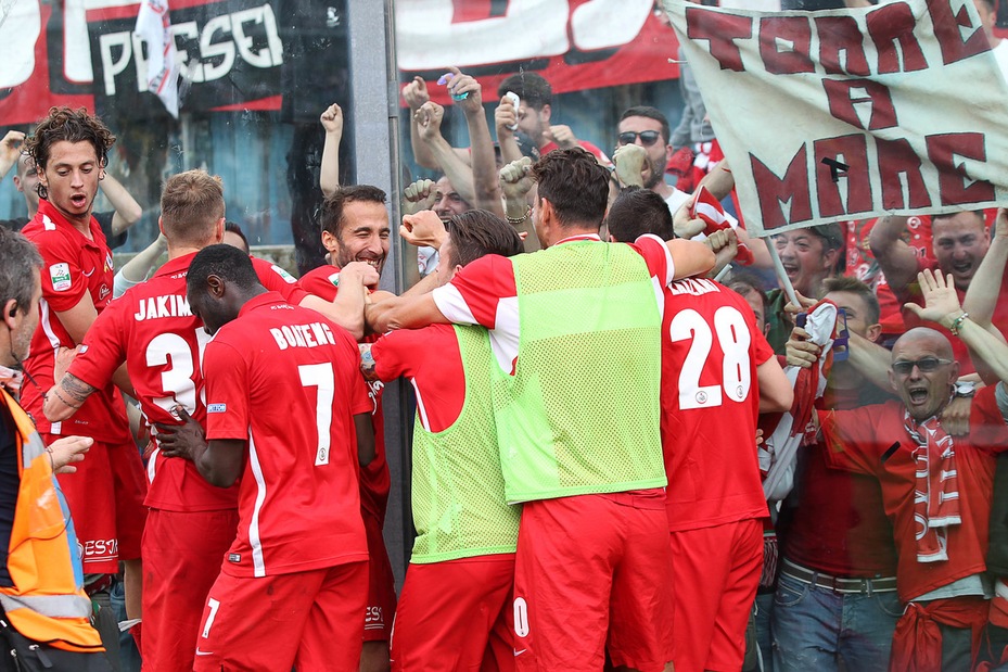 Calciomercato Bari, Males: ore decisive