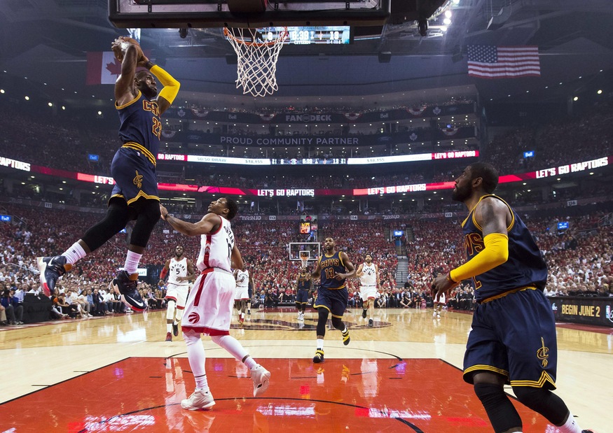LeBron sbanca Toronto, Cavaliers alle Finals