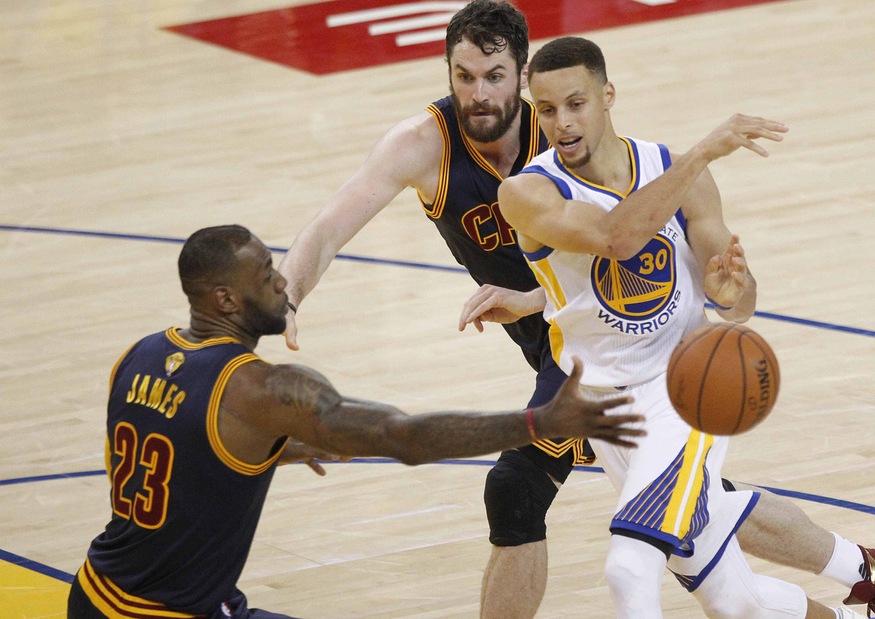 Nba, Golden State travolge Cleveland anche in quota
