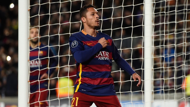 Calciomercato, niente Lazio per Adriano: va al Besiktas