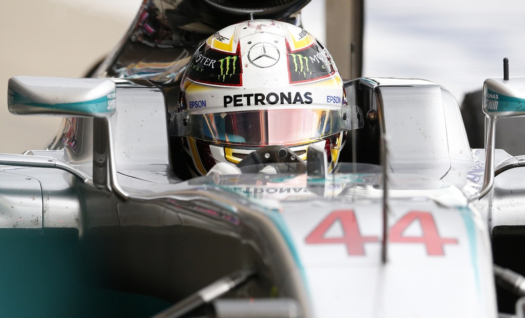 F1, Gp Silverstone: Mercedes davanti, Vettel quarto